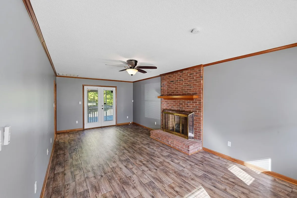 Building Photo - 319 Deep Forest Ct