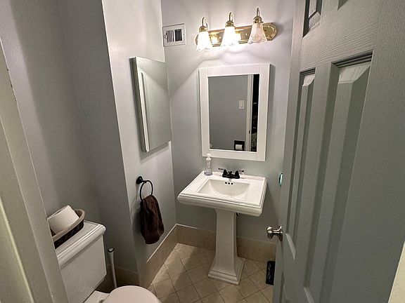 5th image of 3705 S George Mason Dr APT 2604S