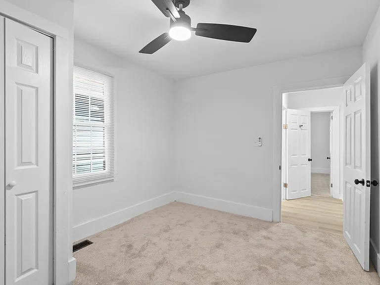 2207 Marshall Ave — Photo 29