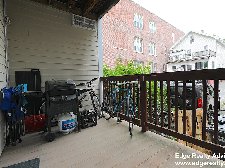 6 Delaware Pl #1 — Photo 3
