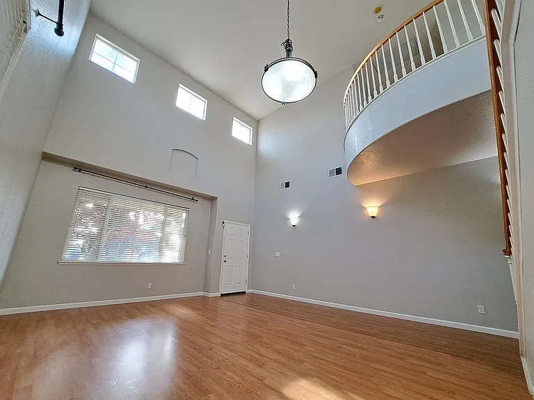3012 Bergamo Ct — Photo 3