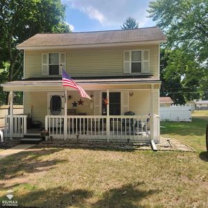 205 W Maple St, Shepherd, MI, 48883