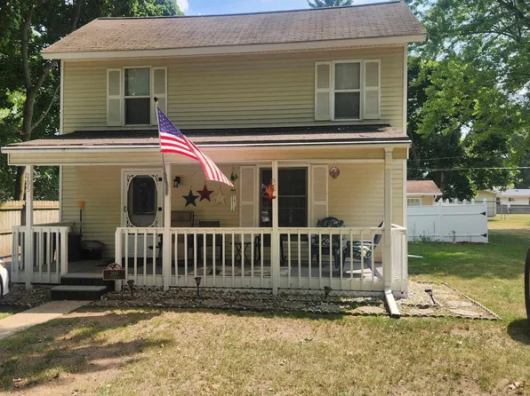 205 W Maple St, Shepherd, MI 48883