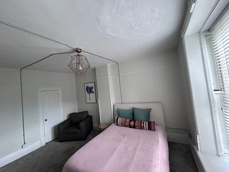2242 N Ogden St — Photo 23