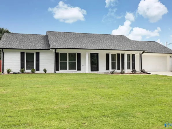 182 Barnstable Ct, Harvest, AL 35749