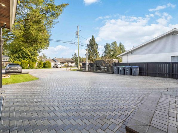 10861 142a St, Surrey, BC V3R 3L4