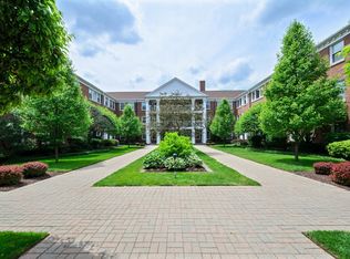 2246 Sherman Ave APT 1, Evanston, IL 60201