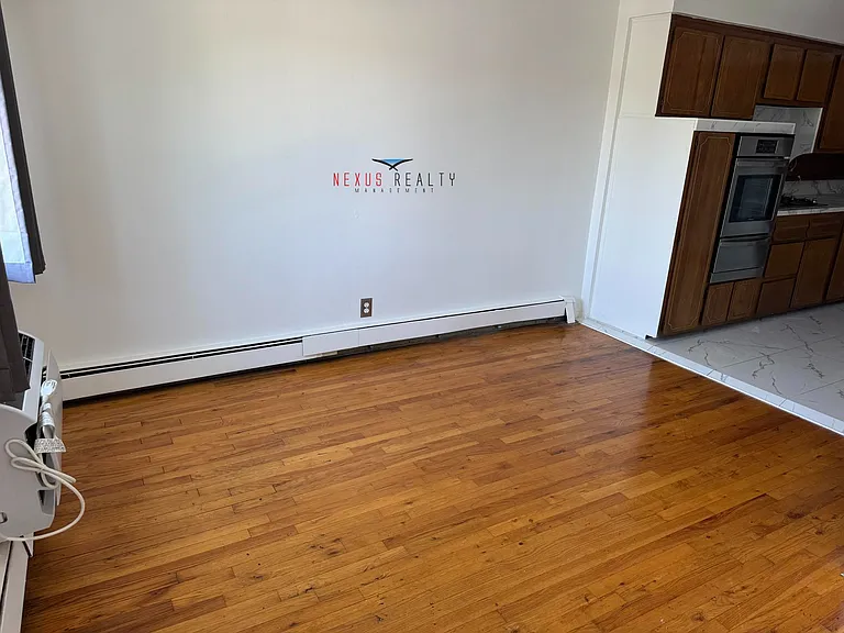 25-12 Parsons Blvd #3 — Photo 3
