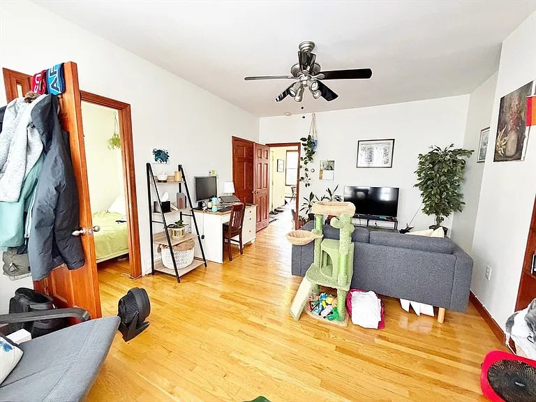 84 Webster St #2 — Photo 2
