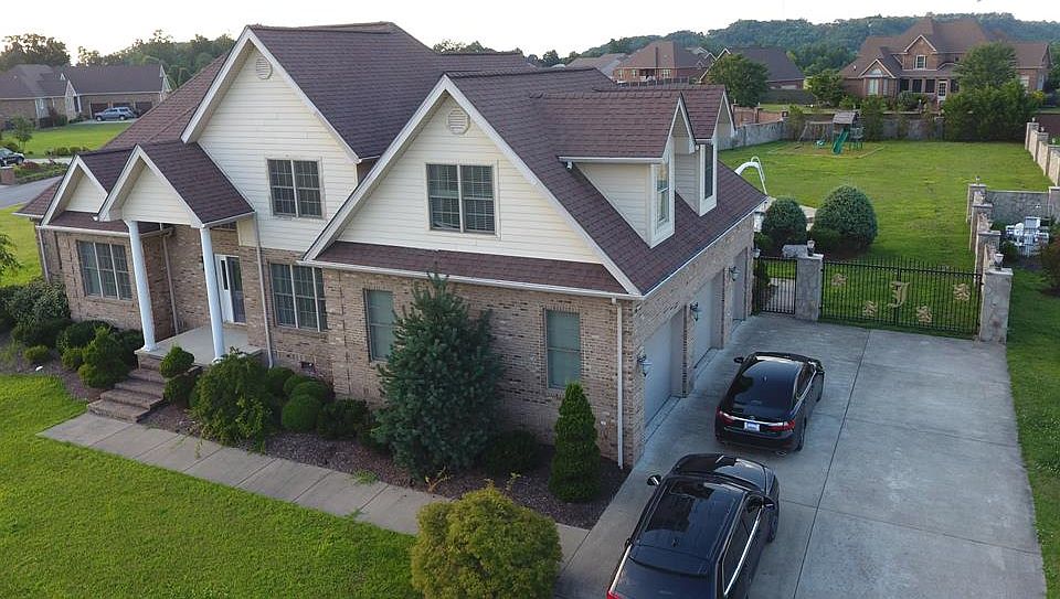 1st image of 814 Crestwood Dr