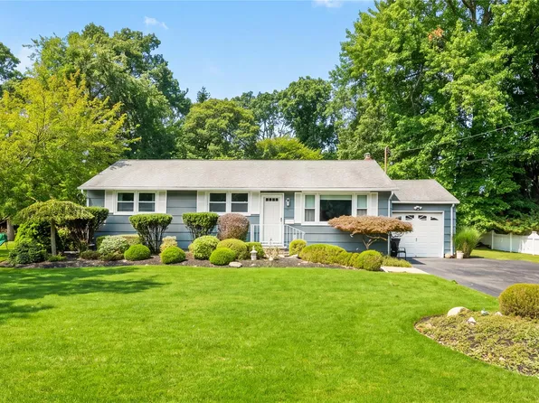 80 Evergreen Lane, East Patchogue, NY 11772