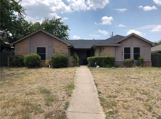 1429 N Bluegrove Rd, Lancaster, TX 75134