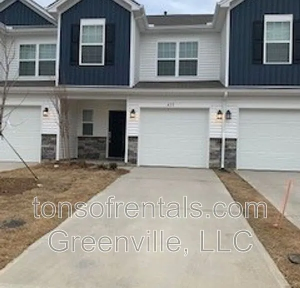 413 Mopar Ln — Photo 1