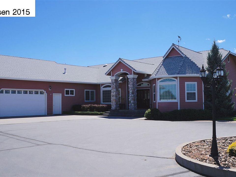 1st image of 471-500 Bantley Dr