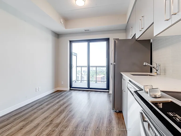 15 Queen St S #1506 — Photo 4