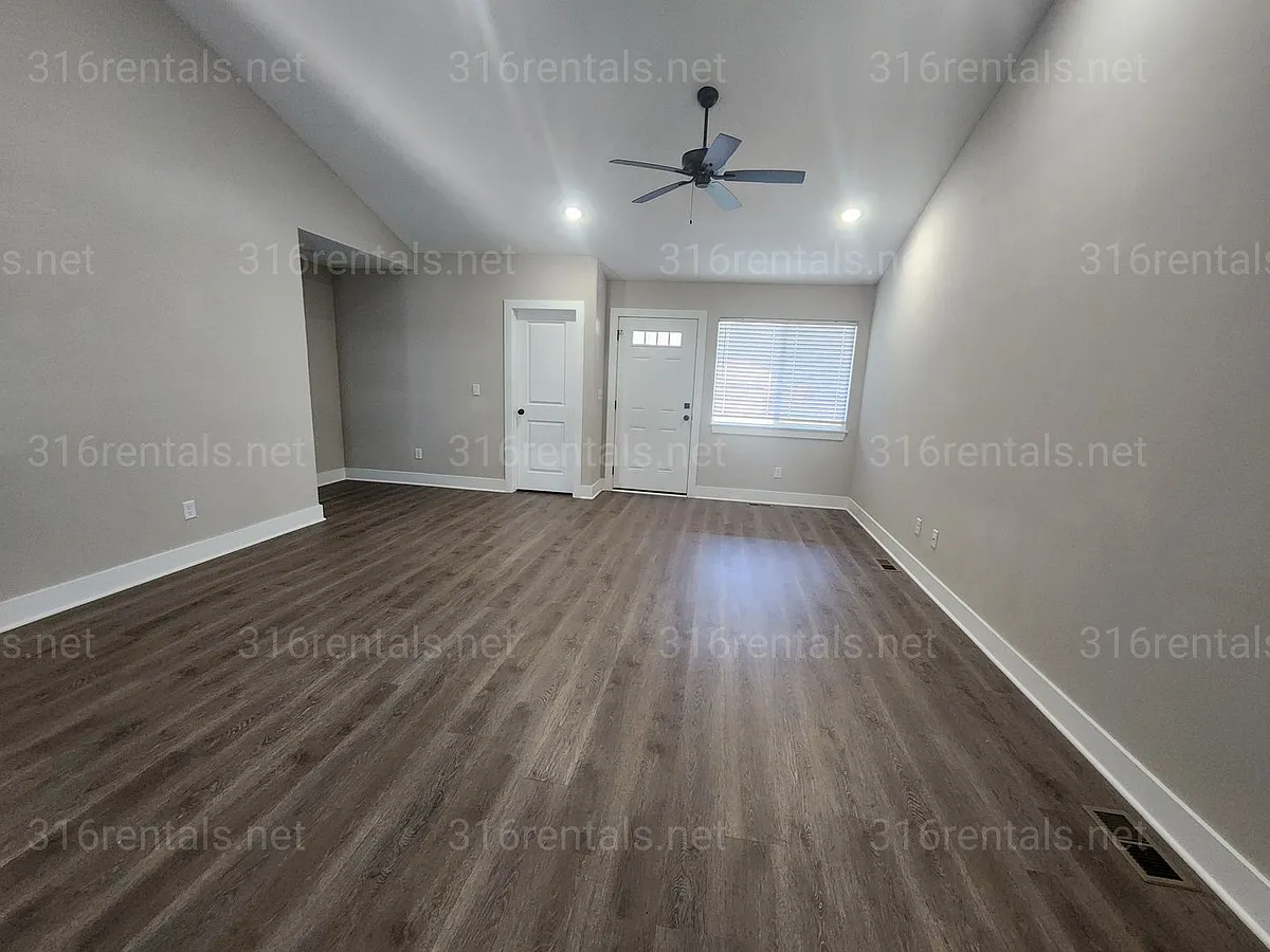 Building Photo - 5258 N Plumthicket St