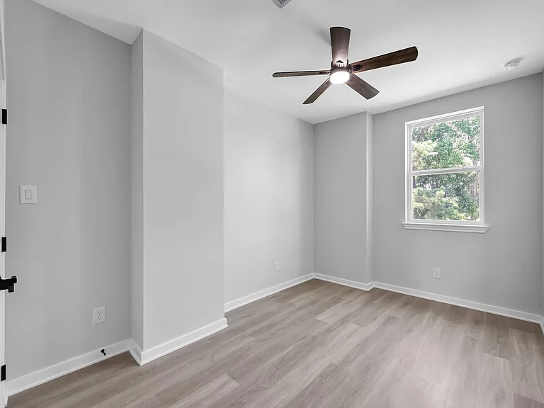 14833 Spica Ct — Photo 26
