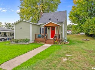 305 SE 7th Ave, Aledo, IL