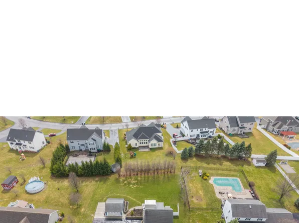 312 Boght Rd, Watervliet, NY 12189