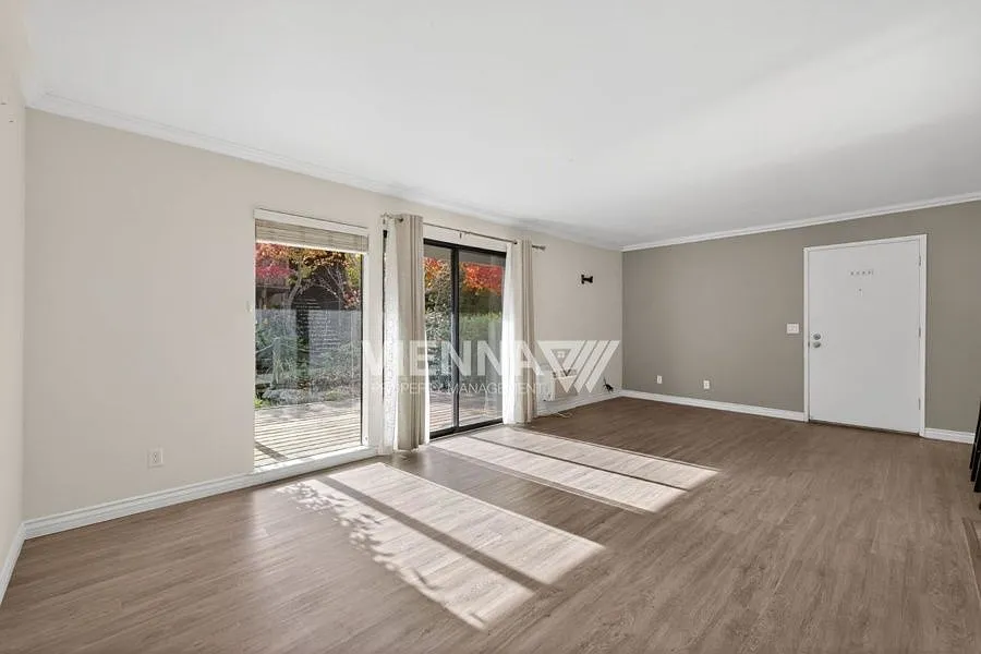 Studio, 1.0 bath, 484 sqft, $1,600 — Photo 4
