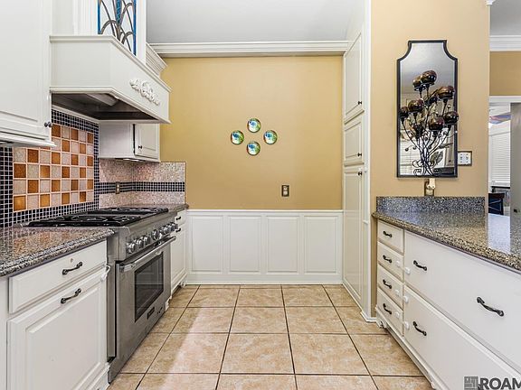 5th image of 5979 Belle Grove Ave
