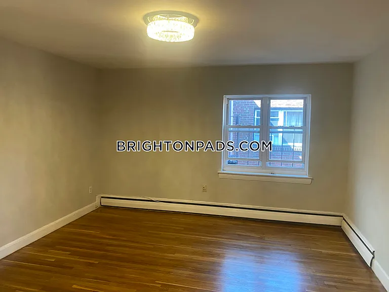 63-65 Selkirk Rd #7 — Photo 9
