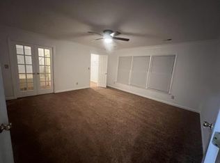 661 Longbow Ct, Stone Mountain, GA 30087