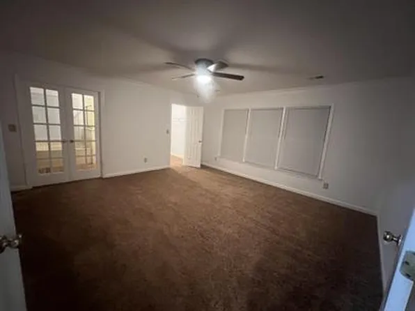 661 Longbow Ct, Stone Mountain, GA 30087