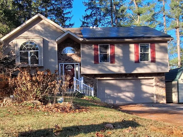 121 Maple Blvd, Orwigsburg, PA 17961