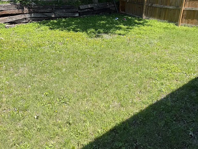 3103 Honeysuckle Cir #B — Photo 10
