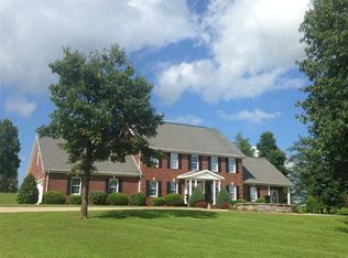 804 Lakeview Dr, Central City, KY 42330