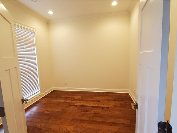 4th image of 8949 Caraway Ln