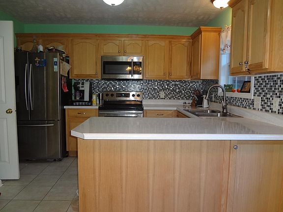 4th image of 7124 Castile Dr