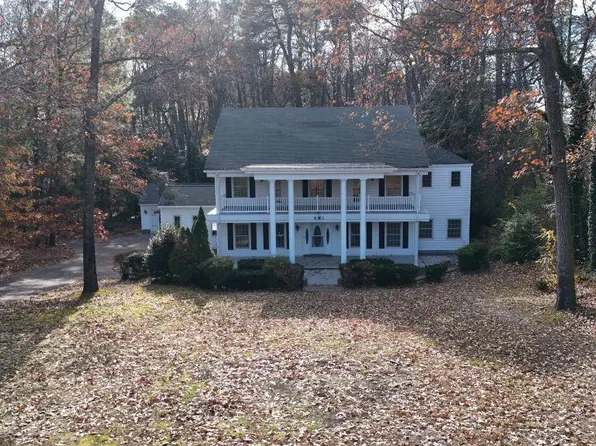 9 Woodland Dr, Seaford, DE 19973