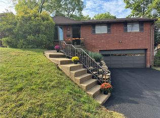 1371 Blue Jay Dr, Pittsburgh, PA