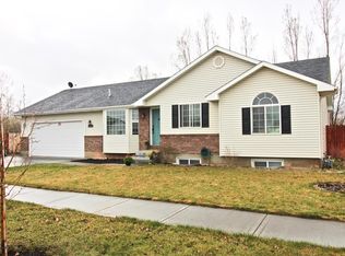4232 E Birchwood Cir, Ammon, ID 83406