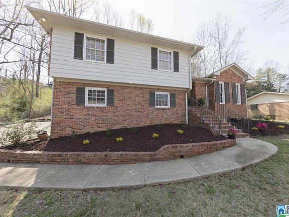 3rd image of 2208 Mountain Creek Trl