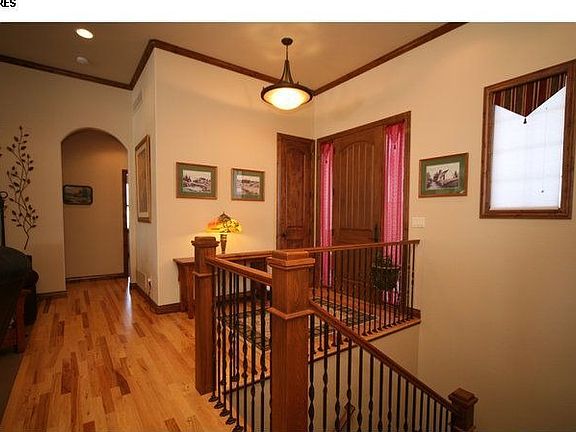 4th image of 8645 Blackwood Dr