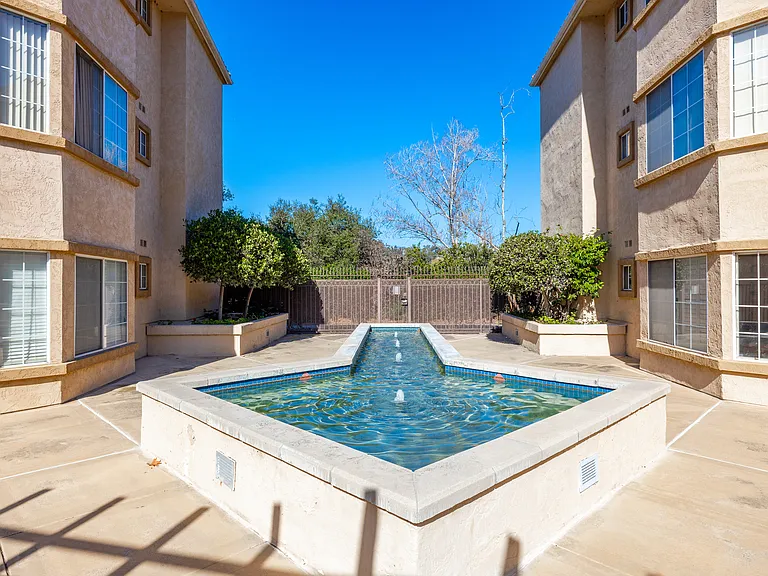 510 Camino De La Reina #332 — Photo 41