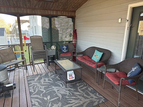 2nd image of 2463 Silver Springs Dr