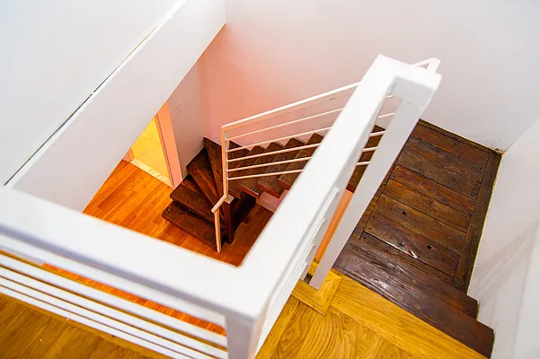 Rented by Nooklyn NYC LLC | media 53