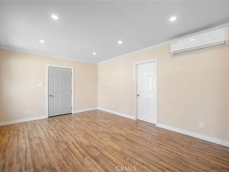528 Ivy St — Photo 6