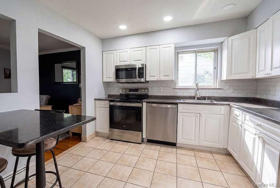 1st image of 26 Inwood Rd