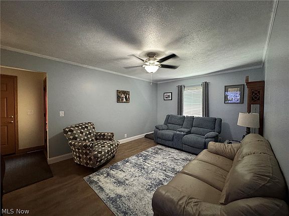 5th image of 165 Wynnwood Dr
