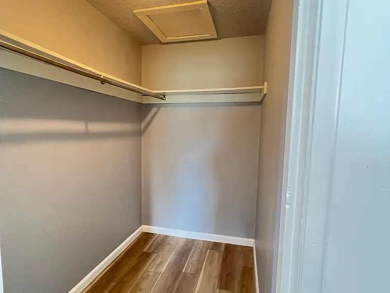 2706 N Ann Arbor Ave — Photo 17