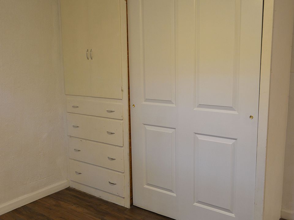 Bedroom Storage_09042020