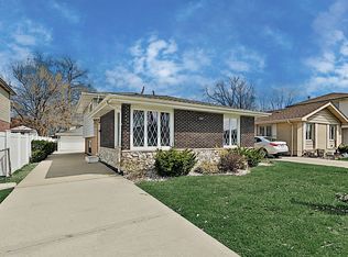 7711 Normandy Ave, Burbank, IL 60459