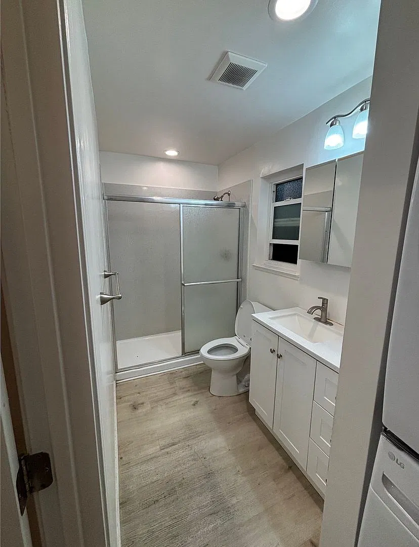 292 - 350 Franciscan Ct — Photo 2