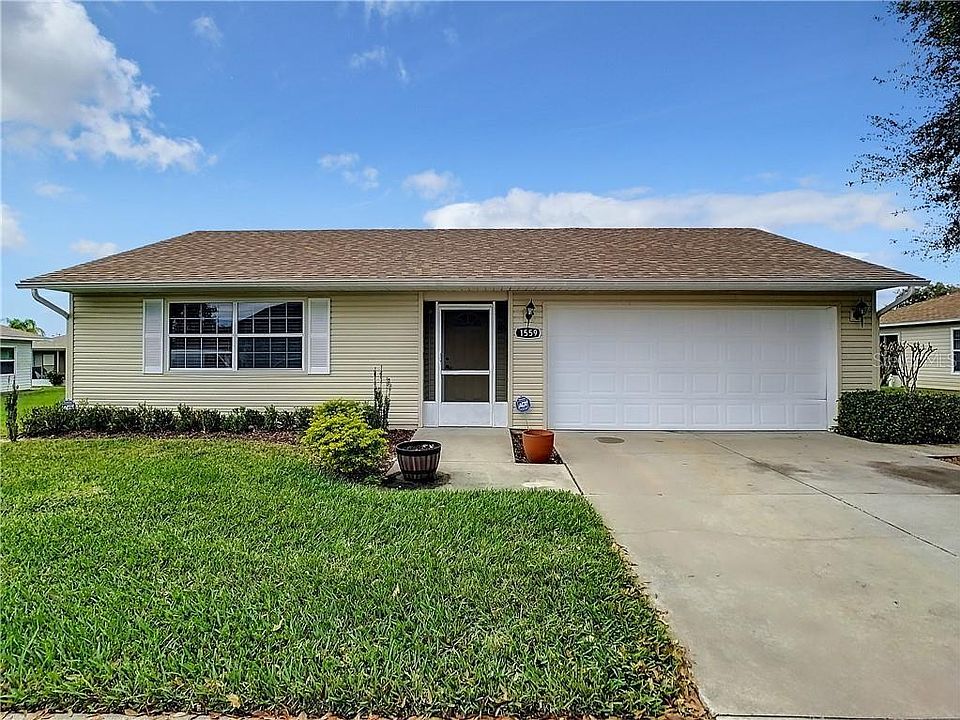 2nd image of 1559 Grove Ct