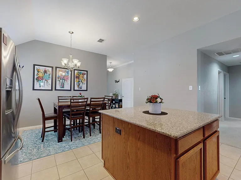 9412 Caliente Dr — Photo 9